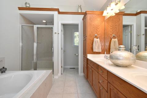 230 Hawk Hollow Dr, Bartlett, IL 60103 photo 28
