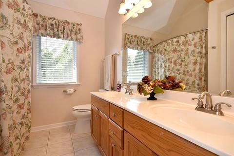 230 Hawk Hollow Dr, Bartlett, IL 60103 photo 37
