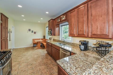 661 Dogleg Ln, Bartlett, IL 60103 photo 10