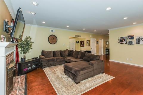 661 Dogleg Ln, Bartlett, IL 60103 photo 3
