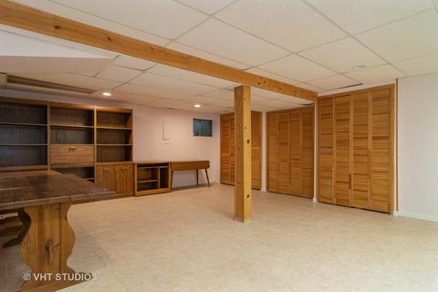 329 E Beech Dr, Schaumburg, IL 60193 photo 16