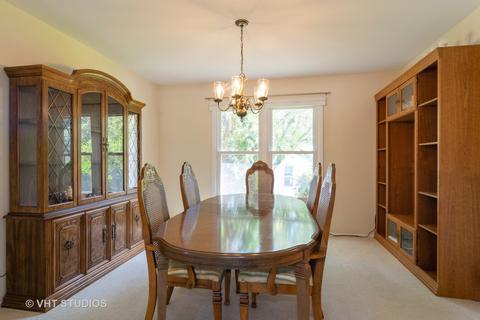 329 E Beech Dr, Schaumburg, IL 60193 photo 5
