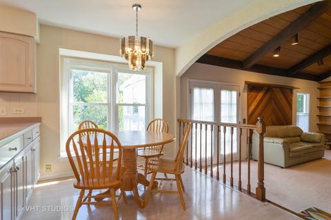 329 E Beech Dr, Schaumburg, IL 60193 photo 4
