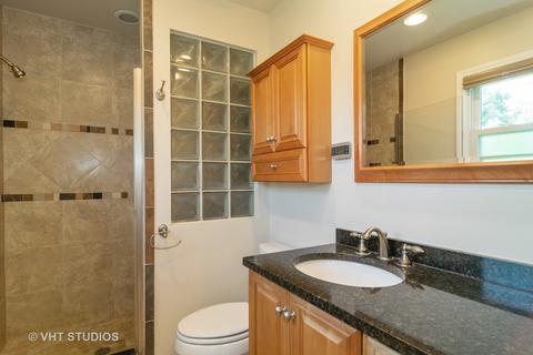 329 E Beech Dr, Schaumburg, IL 60193 photo 9