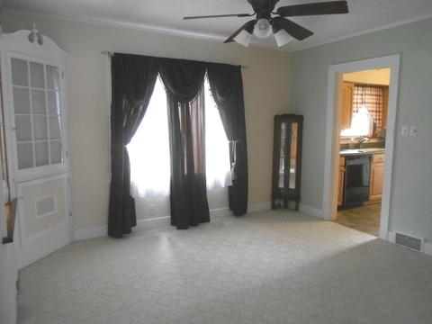 809 E North St, Morris, IL 60450 photo 6