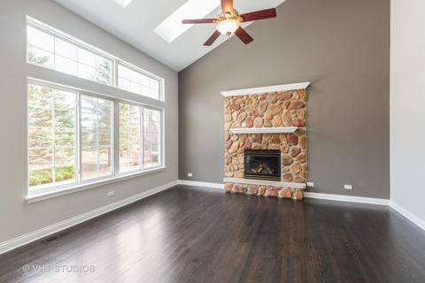 525 Rose Ln, Bartlett, IL 60103 photo 10
