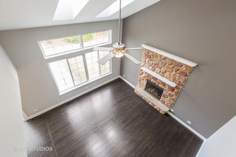 525 Rose Ln, Bartlett, IL 60103 photo 13