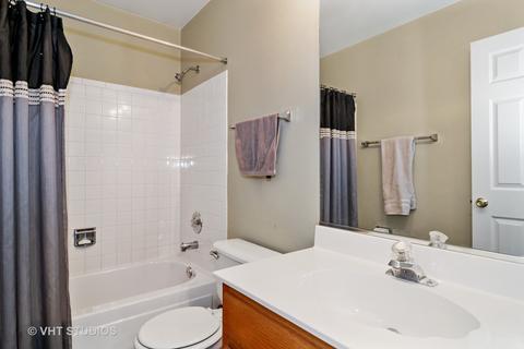 490 Harvard Ln, Bartlett, IL 60103 photo 14