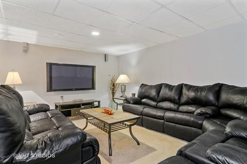 490 Harvard Ln, Bartlett, IL 60103 photo 8