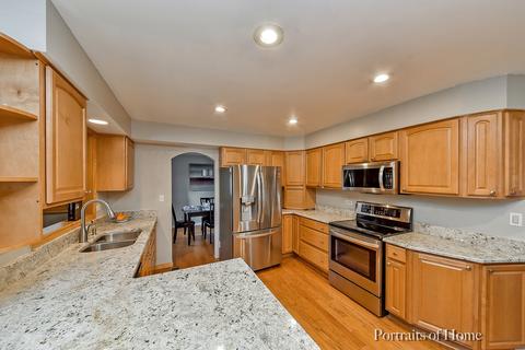 602 Parkway Dr, Wheaton, IL 60187 photo 5