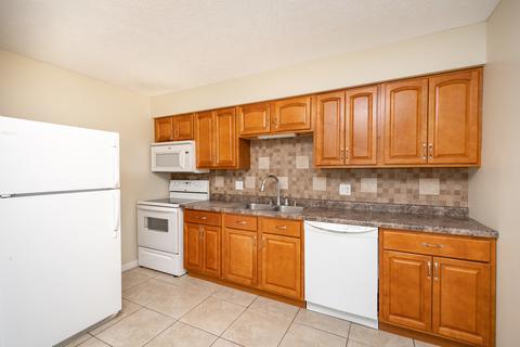 4 Willedrob Rd #11, Bloomington, IL 61701 photo 2