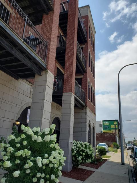641 E Pershing Rd #203, Chicago, IL 60653 photo 3