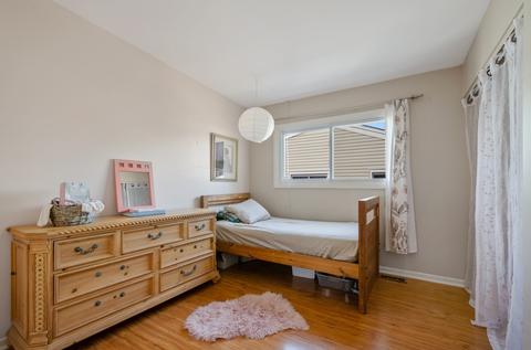 9252 Hamlin Ave, Des Plaines, IL 60016 photo 14