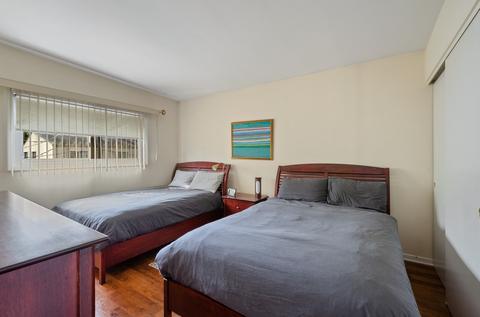 9252 Hamlin Ave, Des Plaines, IL 60016 photo 12