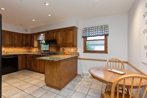 624 S 3rd St, West Dundee, IL 60118 photo 8