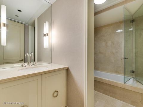 159 E Walton Pl #16A, Chicago, IL 60611 photo 22