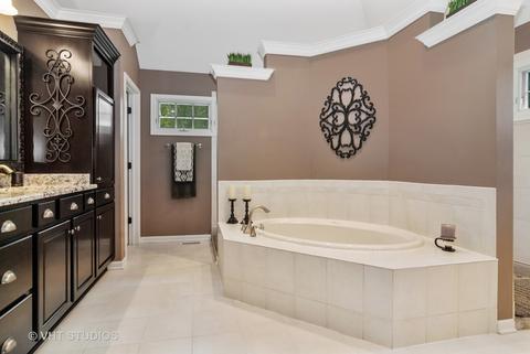 2575 Katie Ct, Aurora, IL 60502 photo 17