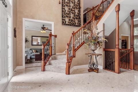 2575 Katie Ct, Aurora, IL 60502 photo 3