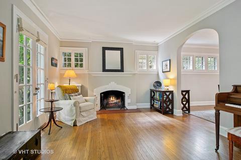 2220 Forestview Rd, Evanston, IL 60201 photo 2