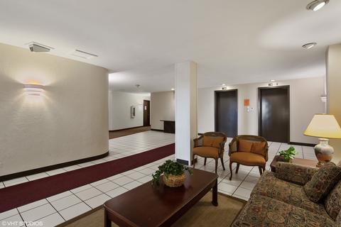 1500 Harbour Dr #2Q, Wheeling, IL 60090 photo 15