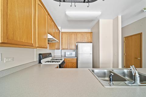 5228 Cobblers Xing, Mchenry, IL 60050 photo 5
