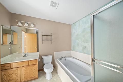 5228 Cobblers Xing, Mchenry, IL 60050 photo 13