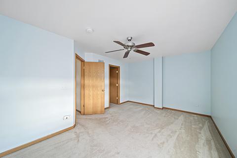 5228 Cobblers Xing, Mchenry, IL 60050 photo 12