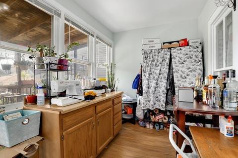 2923 N Gresham Ave, Chicago, IL 60618 photo 13