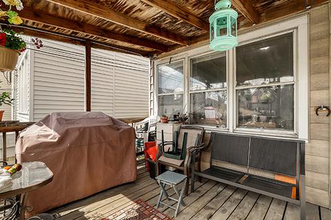 2923 N Gresham Ave, Chicago, IL 60618 photo 14