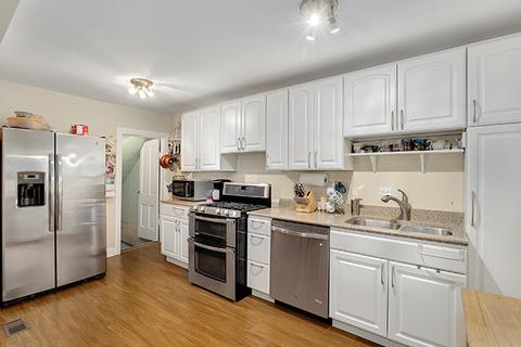 2923 N Gresham Ave, Chicago, IL 60618 photo 6