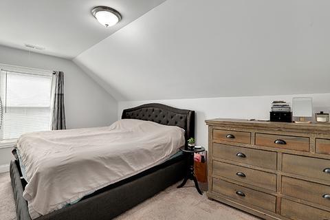 2923 N Gresham Ave, Chicago, IL 60618 photo 9