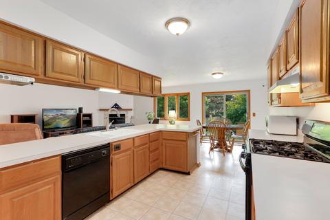 1201 Lynnfield Ln, Bartlett, IL 60103 photo 10