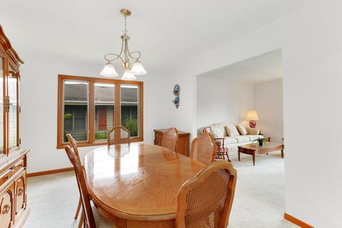 1201 Lynnfield Ln, Bartlett, IL 60103 photo 9