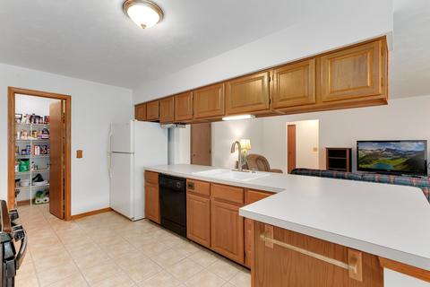 1201 Lynnfield Ln, Bartlett, IL 60103 photo 11