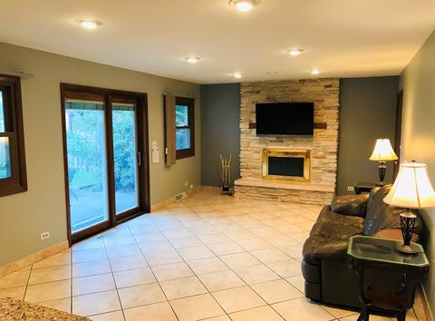 1810 E Aztec Ln, Mount Prospect, IL 60056 photo 7
