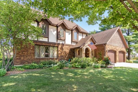 251 Brookside Dr, Elgin, IL 60123 photo 3