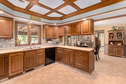 251 Brookside Dr, Elgin, IL 60123 photo 12