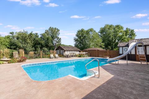 251 Brookside Dr, Elgin, IL 60123 photo 37