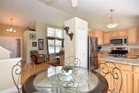 461 Harvard Ln, Bartlett, IL 60103 photo 8