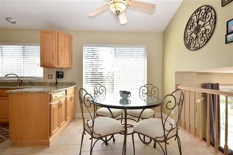 461 Harvard Ln, Bartlett, IL 60103 photo 10