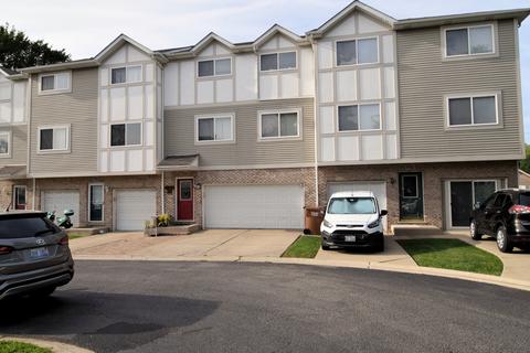 7534 Heritage Ct, Summit, IL 60501 photo 1