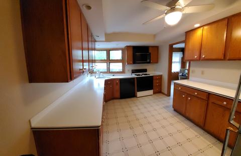 179 S Edison Ave, Elgin, IL 60123 photo 9