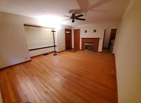 179 S Edison Ave, Elgin, IL 60123 photo 4