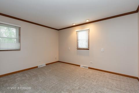19 Walnut Ln, Algonquin, IL 60102 photo 8
