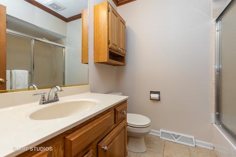 19 Walnut Ln, Algonquin, IL 60102 photo 12