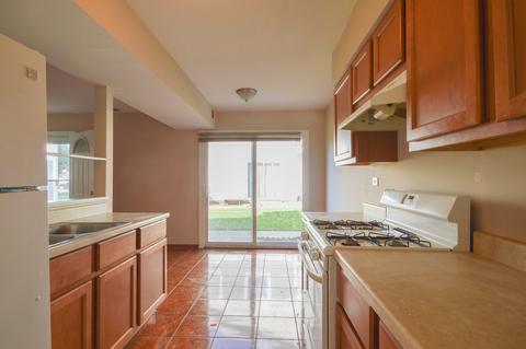 1231 Oboe Ct, Wheeling, IL 60090 photo 5