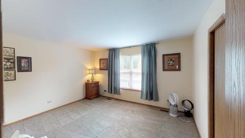 410 Monroe Ave, Ingleside, IL 60041 photo 10