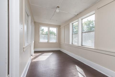 618 E Walnut St, Bloomington, IL 61701 photo 23