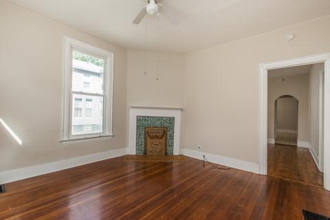 618 E Walnut St, Bloomington, IL 61701 photo 3