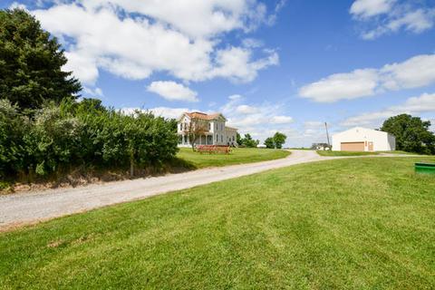 1004 E 1675 North Rd, Danvers, IL 61732 photo 2